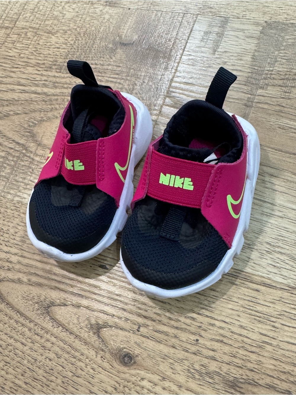 Nike Flex Runner 2 toddler shoes in the Dark Obsidian/Fireberry/White/Lime